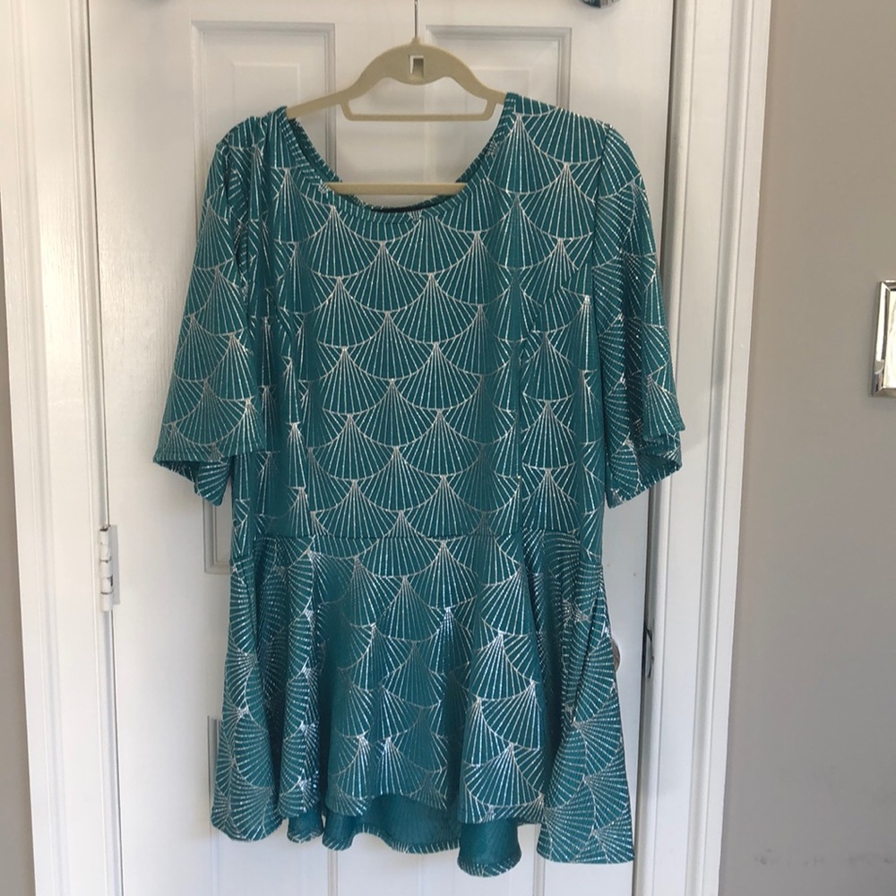 Lularoe Mermaid Emma top 2x